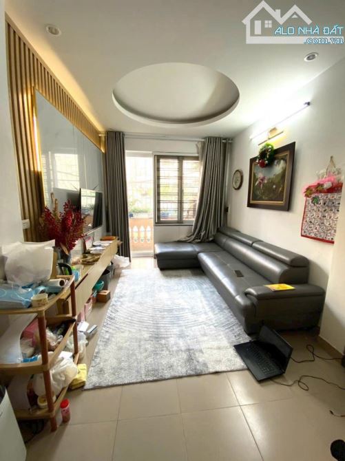 Ô TÔ ĐỖ CỬA, NHÀ DÂN XÂY, ĐỊNH CÔNG - 52M2 CHỈ NHỈNH 8 TỶ