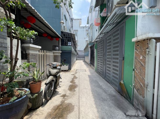 Nhà Full Nội Thất Sổ Hồng Vuông Vức Ngay Huỳnh Tấn Phát Quận 7 - Chỉ 3,3Tỷ TL Chính Chủ