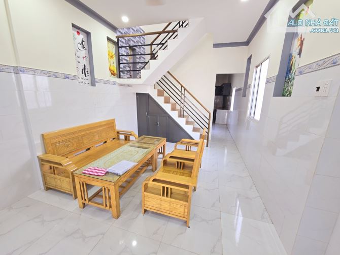 Bán nhà MT DT743B, 2 tầng 4PN, NGANG 5,6M, Thuận An chỉ 3,55 tỷ TL