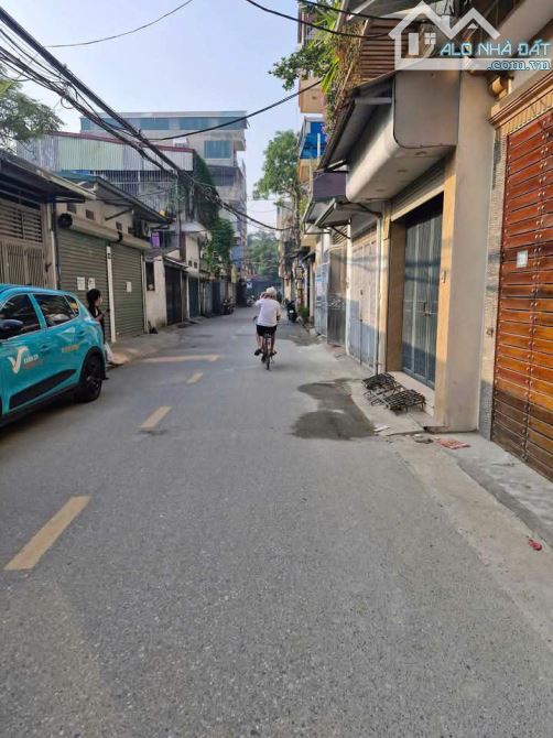 NHÀ SIÊU ĐỈNH ĐỨC DIỄN GẦN QL32  36M2, 5 TẦNG, 5.3TỶ,