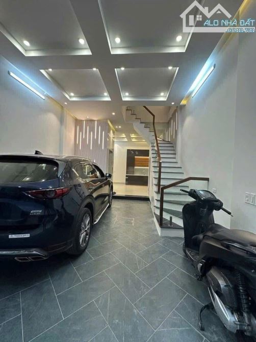 BÁN NHÀ LẠC LONG QUÂN – 45M² – 6 TẦNG – THANG MÁY – Ô TÔ QUA NHÀ – FULL NỘI THẤT - DÂN TRÍ