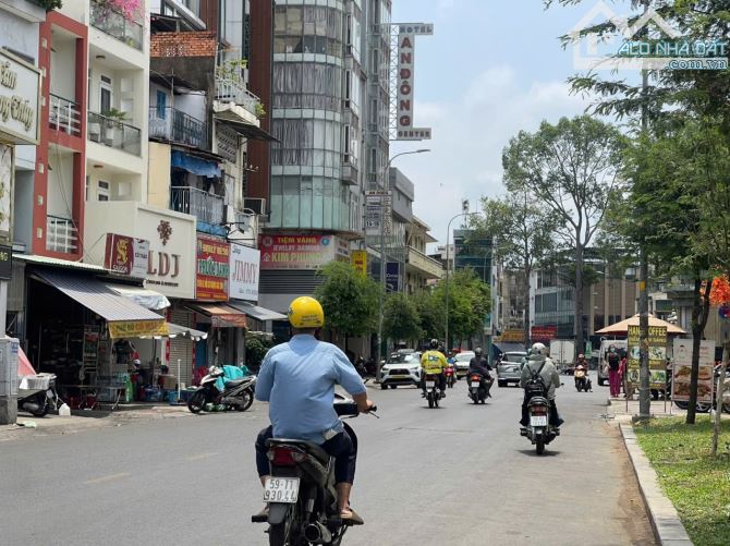 BÁN NHÀ MẶT TIỀN SƯ VẠN HẠNH QUẬN 5 39.99 TỶ