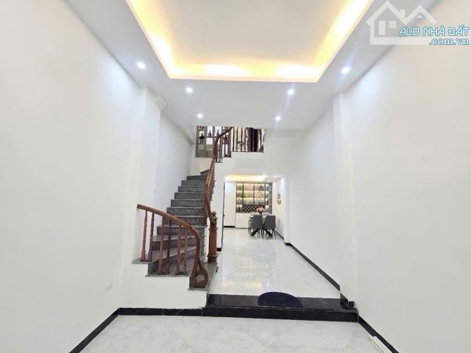 4.95 tỷ nhà 36m Kiến Hưng Hà đông, ô tô đỗ thật gần tầng 2 phòng có gác lửng Trung tâm HĐ