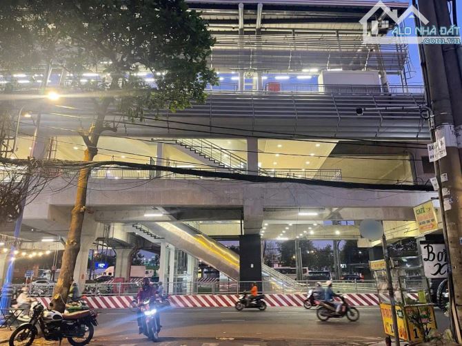 Bán nhà ngay Nguyễn Văn Bá. 5 x 25 = 125m2.