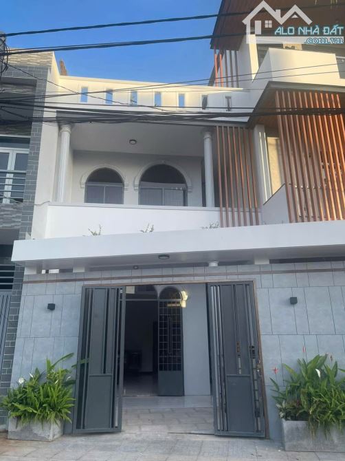 CHO THUÊ NHÀ MẶT TIỀN PHƯỜNG THẮNG NHẤT, 1 TRỆT 1 LẦU, 5.5X25M=137M2, 3PN, ĐƯỜNG 23M