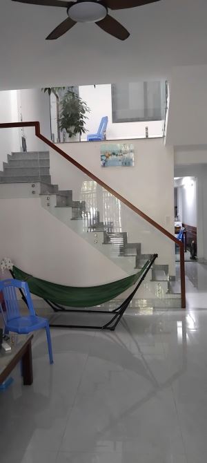 Bán nhà 2 tầng Bãi Sậy ngay công viên, chợ Đầu Mối, trường Nguyễn Khuyến