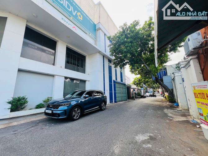 BÁN ĐẤT BIỆT THỰ HẺM ĐƯỜNG THỐNG NHẤT, P8, TP VŨNG TÀU ( DT: 206M2) + TC 150M2 + 16,5 TỶ