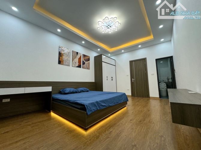 TT NGÃ TƯ SỞ - LÔ GÓC - Ô TÔ ĐỖ CỬA - 30M MẶT PHỐ - 9,9 TỶ - 2