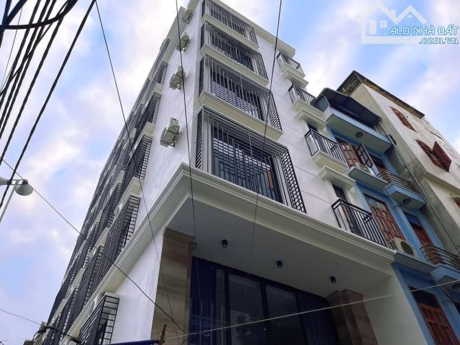 Bán tòa nhà căn hộ dịch vụ 8 tầng tại đường Kim Giang cho thuê 150 triệu/ tháng, chỉ 35 tỷ