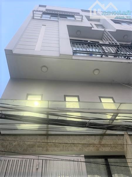 QUẬN 7: HXH Nguyễn Thị Thập, Cách MT 5 căn,  Nhà 51m2 xây 4 tầng ngang 4.2m