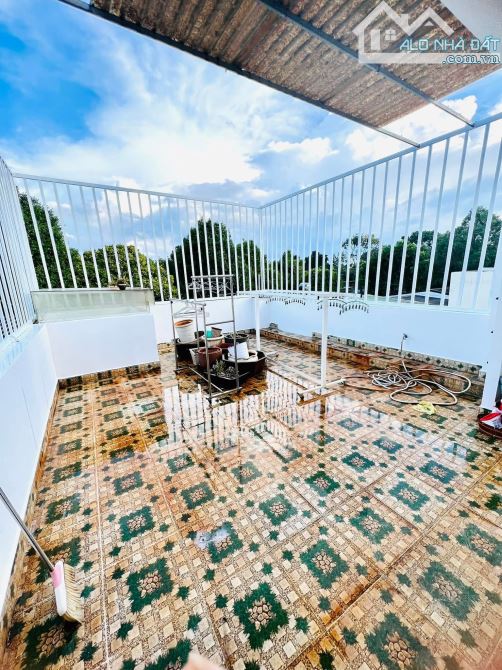 💥 Nhà 2 lầu đẹp mặt tiền Phạm Văn Đồng - chỉ 4.580 tỷ - 10