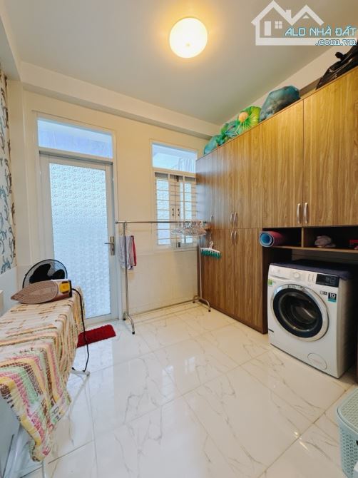 Bán nhà siêu đẹp Tôn Đản Q.4 DTSD 150m2 nhỉnh 6T - 10
