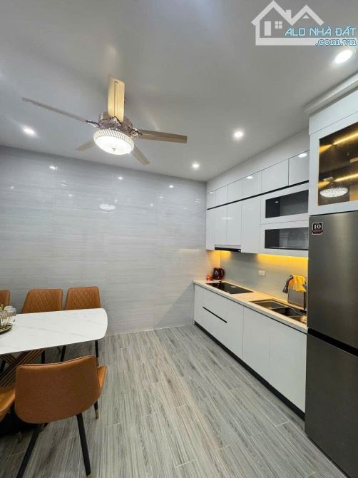 Khâm Thiên-Đống Đa, vị trí cực đẹp, lô góc, 2 thoáng, cách phố 20m, ngõ ba gác phi. - 10