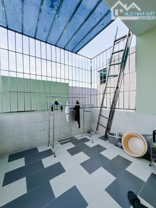 Bán nhà siêu đẹp Tôn Đản Q.4 DTSD 150m2 nhỉnh 6T - 11