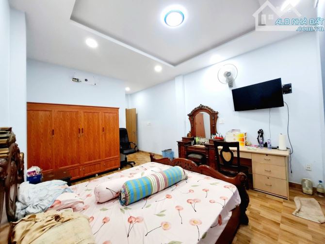 + 👉 SỐC SIÊU PHẨM GẤP GẤP BÁN NHÀ Đ TỈNH LỘ 10 BTĐ BÌNH TÂN 4*20M 4L NHỈNH 6xT - 11