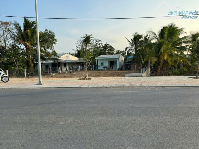 E cần chuyển nhượng lại khu đất như hình quý khách hàng có nhu cầu liên hệ e thành - 2