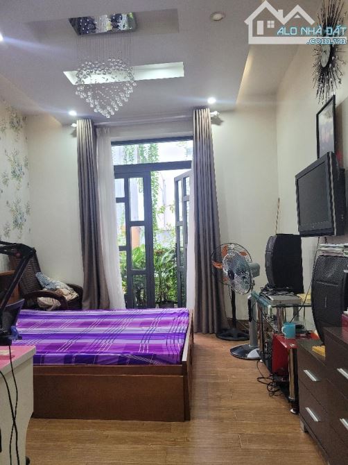 NHÀ HẺM ĐƯỜNG NGUYỄN THI MINH KHAI, ĐỐI DIỆN  CV TAO ĐÀN, GIÁ 10,5 TỶ - 4