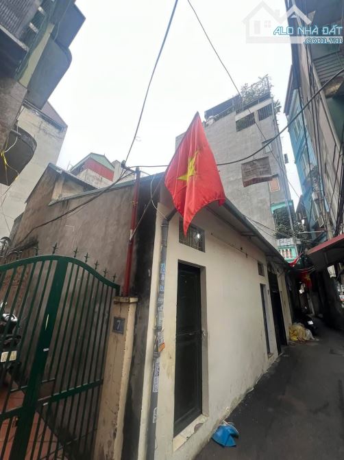 ĐẤT VUÔNG VẮN - NGÕ THÔNG TỨ TUNG - LÔ GÓC - 30M RA Ô TÔ TRÁNH - PHÙ HỢP XÂY CCMN - 1