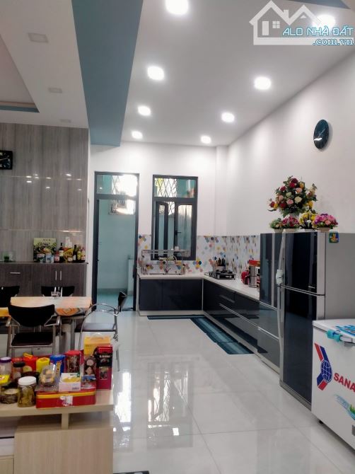 CHDV HXH 5M LÊ VĂN THỌ -P11, DT : 6m x 22m ,3 LẦU, 17P,60TR/THÁNG , GIÁ : 12.5 TỶ - 1