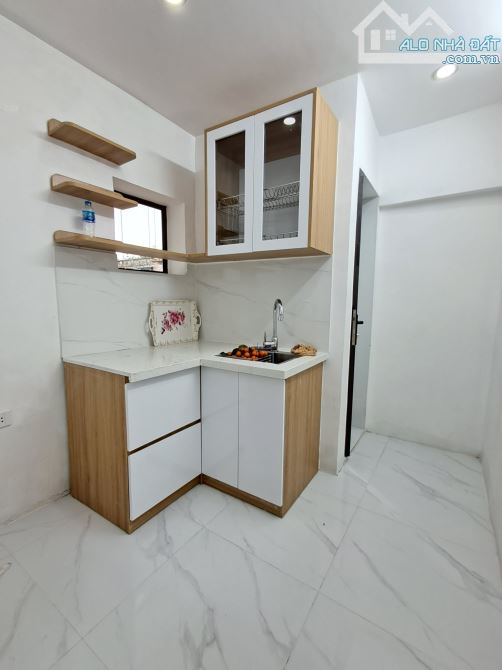 Tập thể Vĩnh Hồ - 2 ngủ ở ngay - Trung tâm Đống Đa - 55m * 2 tỷ hơn - 1