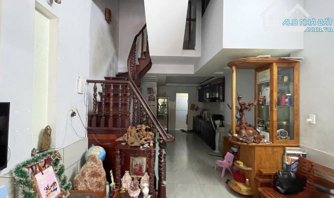 NHÀ BÁN GÒ VẤP GIÁ SIÊU MỀM 4.89 TỶ CHO DT 52m2 4 TẦNG VỚI 3PN - 1