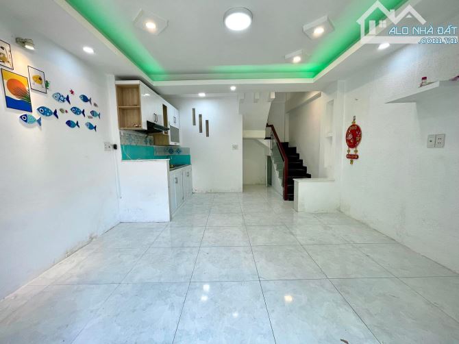 Nhà Full Nội Thất Sổ Hồng Vuông Vức Ngay Huỳnh Tấn Phát Quận 7 - Chỉ 3,3Tỷ TL Chính Chủ - 1