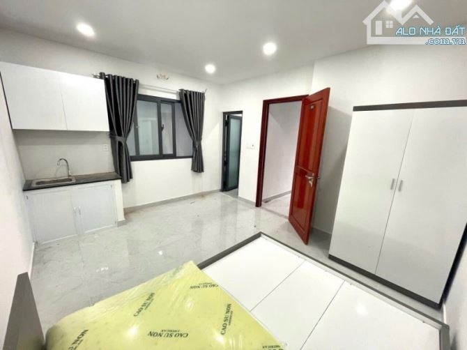 CHDV 6 TẦNG PHAN TÂY HỒ - PHAN XÍCH LONG - THANG MÁY XỊN. DÒNG TIỀN ỔN ĐỊNH. 12.1 TỶ - 1