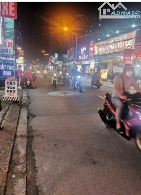 Mặt tiền kinh doanh ngay Phan Huy Ích, 95m2, chỉ Hơn 8ty - 1