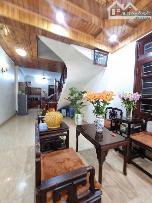 PHÂN LÔ QUÂN ĐỘI LẠC LONG QUÂN-NGÕ Ô TÔ THÔNG VÕ CHÍ CÔNG-DÂN TRÍ CAO-ĐI BỘ RA HỒ TÂY-75M2 - 1