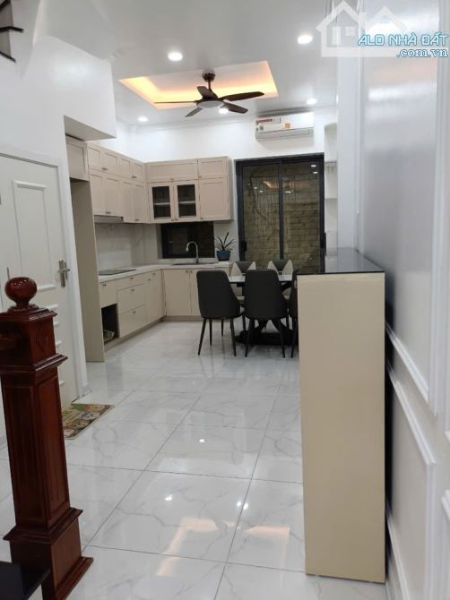 Bán gấp nhà Phố Thạch Bàn, Lô Góc, Ô Tô 35m2 Mt4.3 5 tầng giá 5.5 tỷ - 1