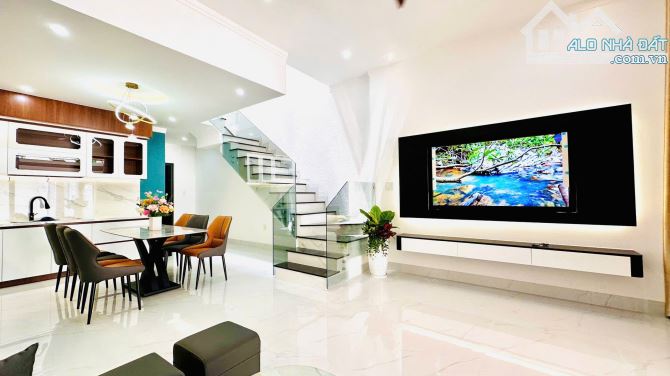 NHÀ MÊ CỰC ĐẸP NGAY SIÊU THỊ COPMART HẺM ĐƯỜNG CAO ĐẠT - 1