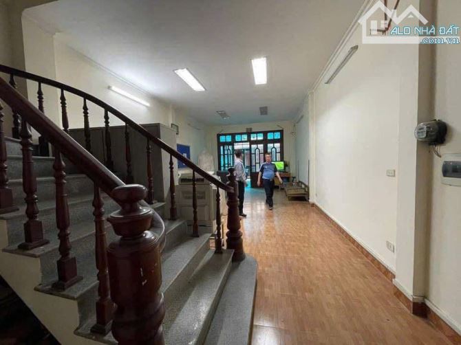 Bán Gấp Nhà 6 Tầng Ô Tô Phân Lô Hoàng Quốc Việt, Cầu Giấy DT 106M2 , MT 5M, Giá 27,8 Tỷ - 1