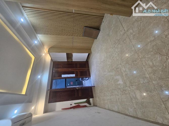 Nhà 6 tầng, Hưởng Lộc Thăng Tiến, Ô Tô Vào Nhà,Gần Hồ Điều Hòa, Trường Quốc Tế, giá 7.8 tỷ - 1