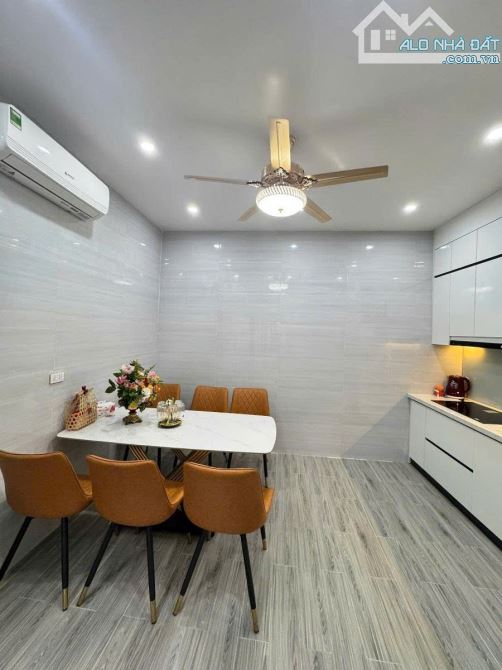 Khâm Thiên-Đống Đa, vị trí cực đẹp, lô góc, 2 thoáng, cách phố 20m, ngõ ba gác phi. - 12