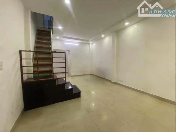 Nhà Q3: 3 Tầng, 36m2, 2PN, Hẻm 3m, Nguyễn Đình Chiểu, Giá chỉ 5.5 Tỷ - 2