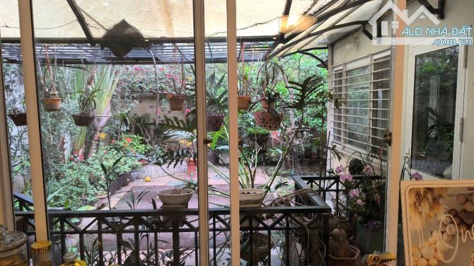 Bán nhà phường Nhật Tân 490m2 – Vỉa hè rộng – Kinh doanh đỉnh  – 140 tỷ . - 2