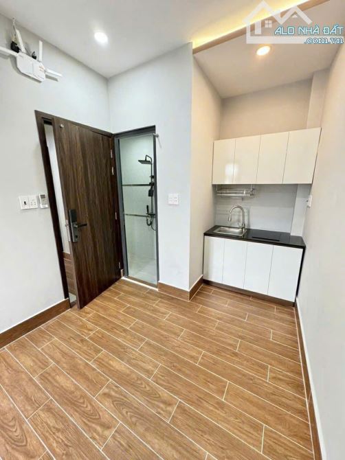 Bán CHDV Lạc Long Quân,hẻm oto, 7 phòng thu nhập 38tr/th,4.4m x 10m,ko lộ giới, chỉ 8.8 tỷ - 2
