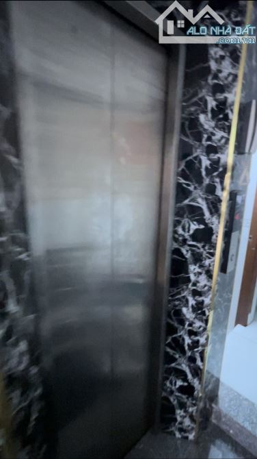 Bán nhà 2 mặt tiền Nguyễn Đình Chiểu, Nguyễn Thiện Thuật. Giá chào 28T - 2