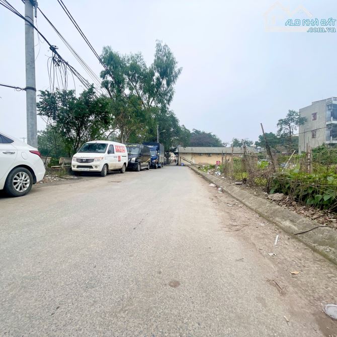 Bán gấp lô đất TÂY TỰU sát trục Tây Thăng Long,  Ngõ thông 7 chỗ vào đất 56m nhỉnh 4 tỷ - 2