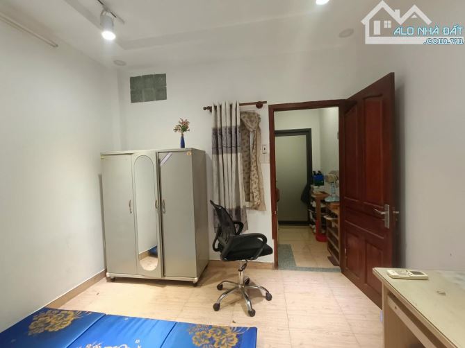 Nhà đep ờ ngay p3 gò vấp sát bên phú nhuân hxh 42m2 trêt 2 lầu sân thương - 2