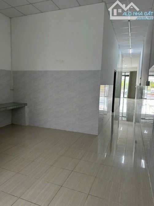 Bán gấp căn nhà 96m2 1 xẹt Tỉnh Lộ 8 Thị Trấn Củ Chi giá 850 triệu - 2