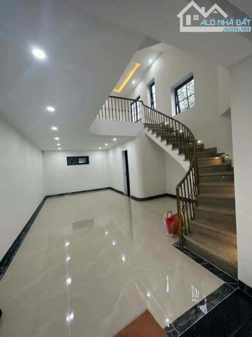 🔥🔥🔥🔥🔥Bán nhà đẹp tân cổ điển 4 tầng 2 mặt tiền đường DUY TÂN TP HUẾ chỉ 4,3 tỷ - 2
