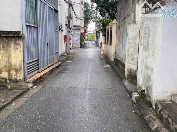 MẢNH ĐẤT HIẾM CÒN SÓT LẠI TẠI NGỌC THUỴ 61M2 MT: 5,5M GẦN HỒ ĐIỀU HÒA GẦN CHỢ TRƯỜNG CÔNG - 2