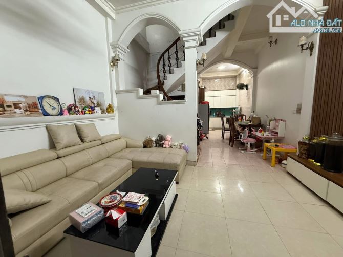 Nhà vị trí đẹp phố Nguyễn Chính nhà dân xây cắc chắn giá 5,8 tỷ - 2