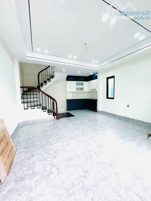 Nhà Đẹp Bát Khối, Cự Khối, Giá Bình Dân 34m2, 6 Tầng Lô Góc, Mặt Tiền 5m Ôtô Vào Nhà - 2
