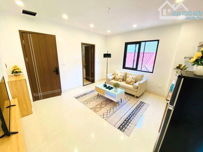 Siêu Phẩm CHDV Phương Canh - Ô Tô Tránh - 2 Thoáng - View Công Viên - 8 Tầng Thang Máy - 2