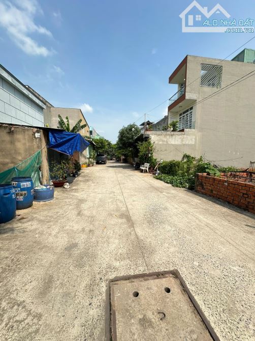 BÁN LÔ ĐẤT 76M2- GẦN CHỢ TÔ KÝ - GIÁ ĐẦU TƯ CHỈ 1 TỶ 390 TRIỆU - GỌI CHO EM XEM ĐẤT - 2