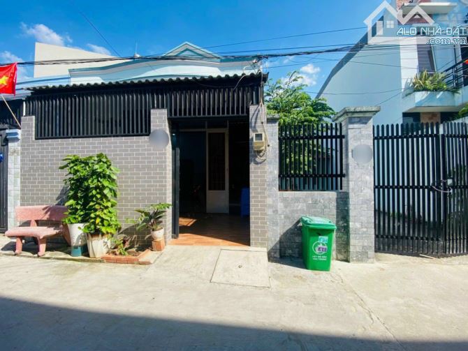 Nhà cấp 4 Khu DC hiện hữu giá rẻ 70m2 SHR ngay đg Võ văn Hát Q9 - 2