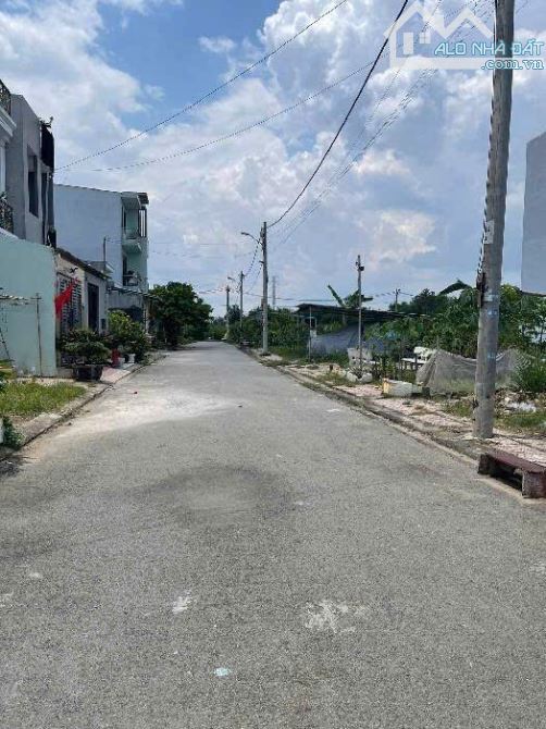 Nhà 1 trệt 2 lầu đường Gò Cát, P. Phú Hữu Quận 9 - 2