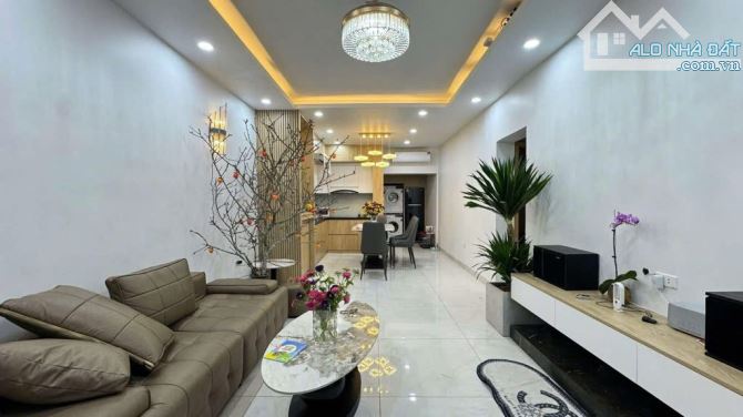 Bán căn TT Tầng 1, Phố Kim Ngưu, DTSD 70m2, sổ 50m2, 2 ngủ, 2vs, trước nhà sân rộng 20m2. - 2